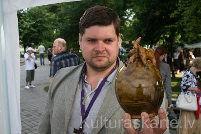 Keramiķis Andris Ušpelis